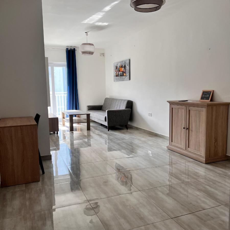 F3 Room 2, Private Room Two Single Beds Shared Bathroom Msida Luaran gambar