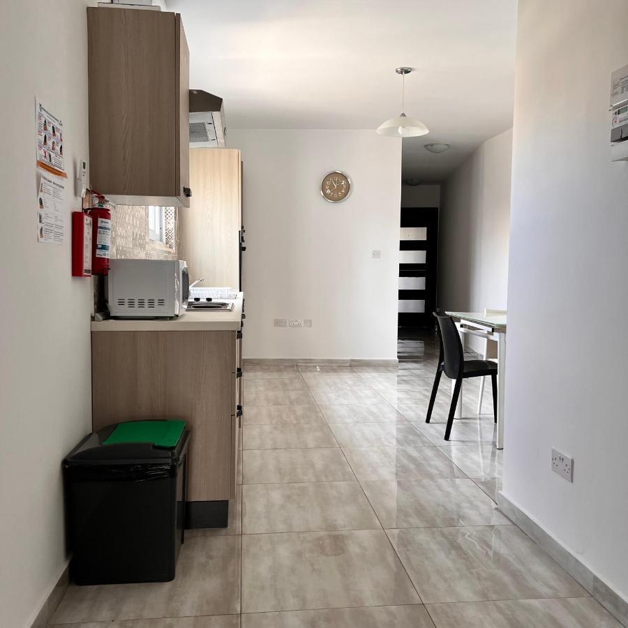 F3 Room 2, Private Room Two Single Beds Shared Bathroom Msida Luaran gambar