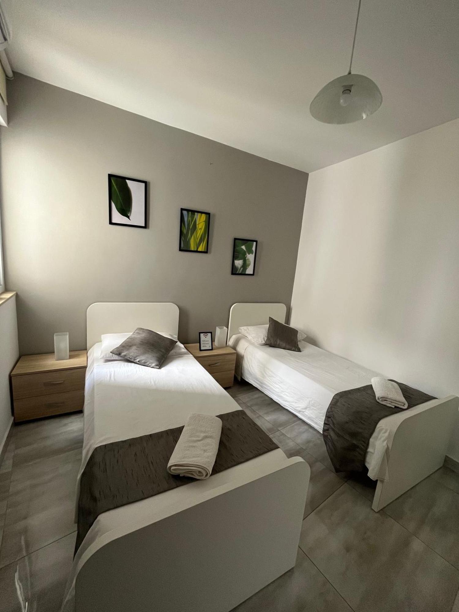 F3 Room 2, Private Room Two Single Beds Shared Bathroom Msida Luaran gambar